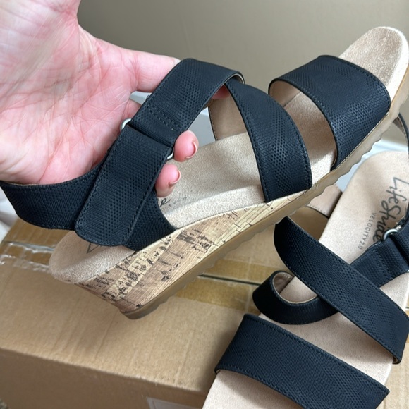 Lifestride • Women's Sincere Wedge Sandal • Blackk/Tan • Size 9M - Picture 13 of 17